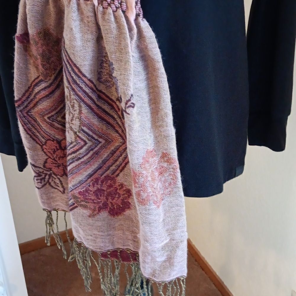 TWO Dark Scarves - Picture 3 of 8